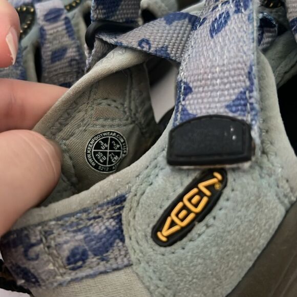 Keen Newport H2 Waterproof Sandal Size 3 Hawaiian Floral Blue - Picture 5 of 5